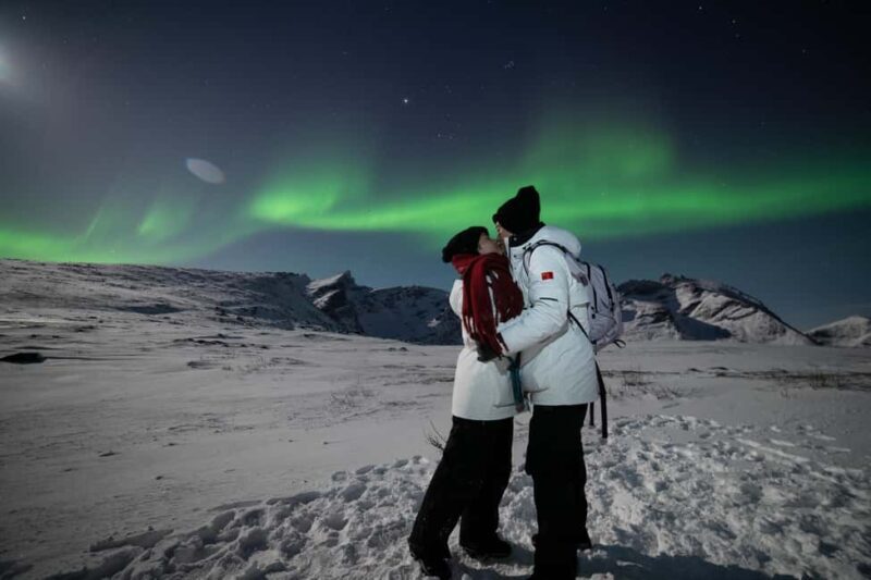 Tromsø: Northern Lights tour, local experts, free photos - Key Points