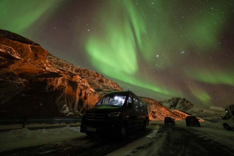 Tromsø: Northern Lights tour, local experts, free photos - The Experience in Detail