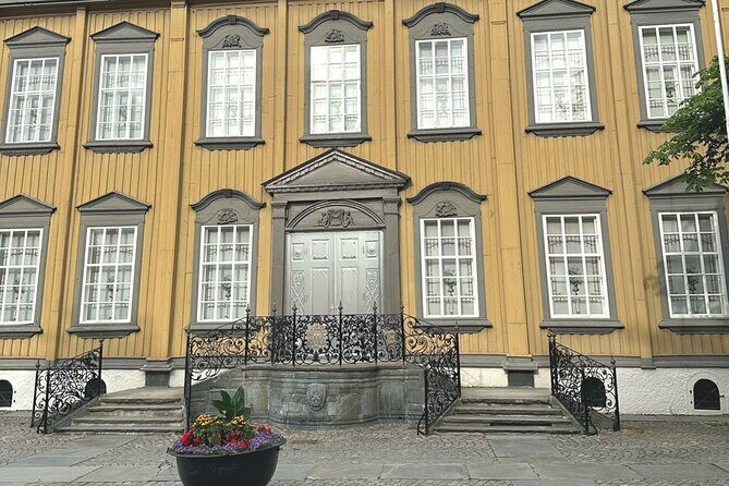 Trondheim's Regalia Self-Guided Tour of Norway's Historic Centre - A Deep Dive into the Trondheim Self-Guided Tour