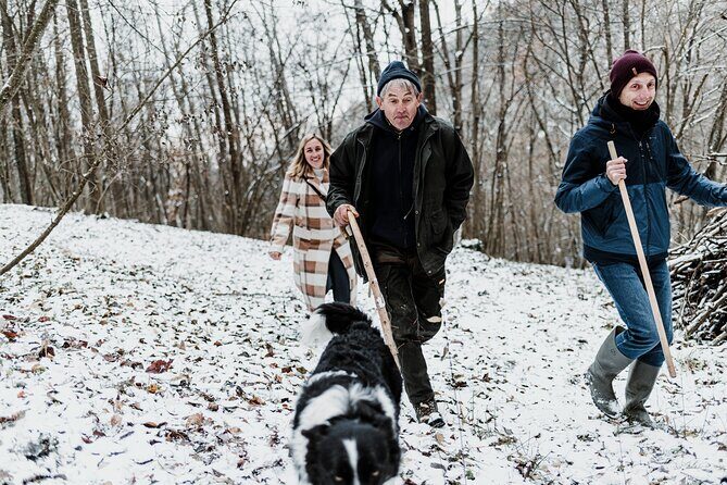 Truffle Hunting and Cheese, Truffle & Wine Tasting near Alba - Transportation and Group Size