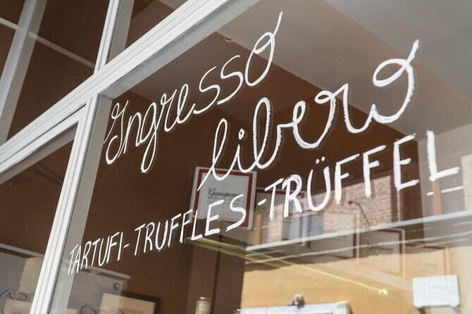 Truffle hunting and lunch experience, with Vinci and winery. - Authenticity and Experience: Why It Matters