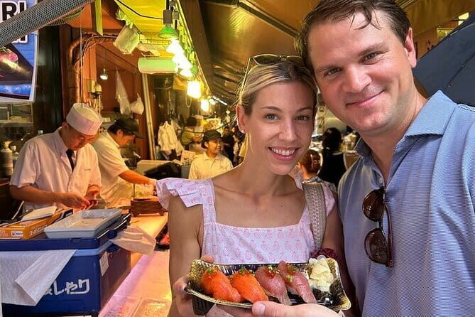 Tsukiji FISH MARKET "Hidden Food Spots TOUR" in SPANISH & ENGLISH - The Market: A Feast for the Senses