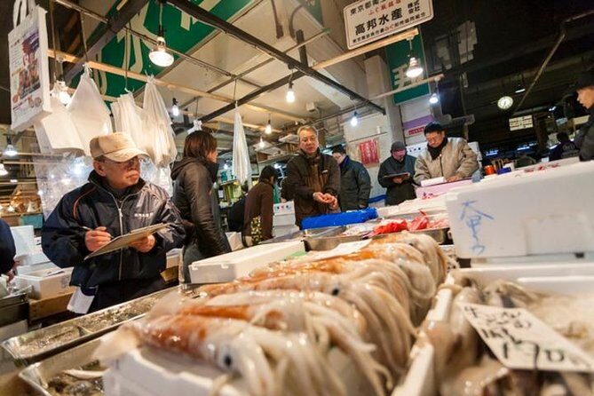 Tsukiji Food and Toyosu Market with Government-Licensed Guide - Key Points