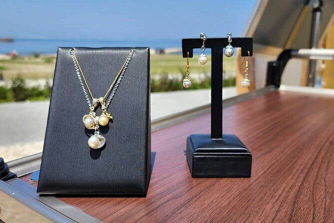 Tsumami Zaiku (Kanzashi) making Workshop in Abeno Osaka - Who Should Consider This Tour?