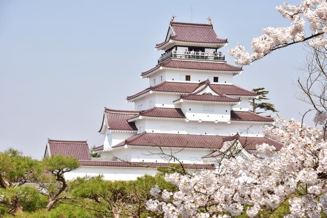 Tsurugajo Castle (Aizu-Wakamatsu Castle) Admission Ticket in Aizuwakamatsu - The top floor gives you Aizuwakamatsu at a glance