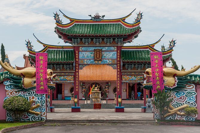 Tuaran Market, Temple, Bridge & Rungus Longhouse fr Kota Kinabalu - FAQs