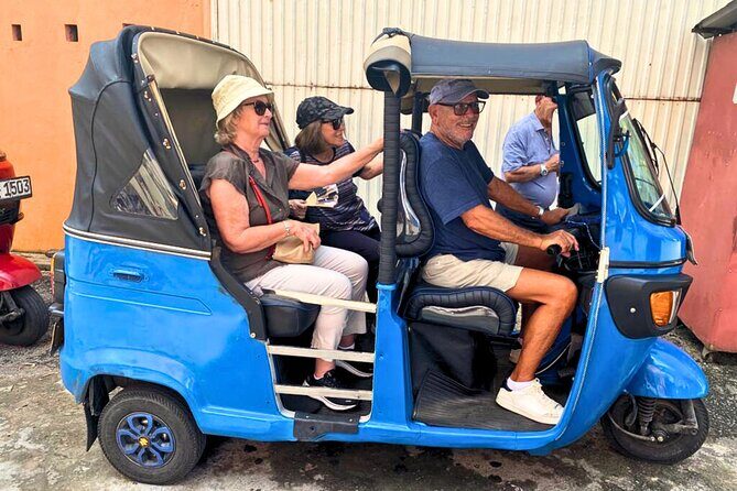 TuK TuK COLOMBO CITY TOUR - A Close-Up on the TuK TuK Colombo City Tour