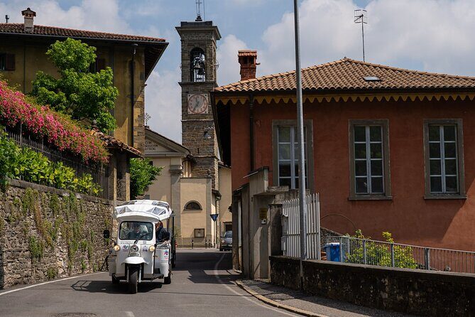 Tuk Tuk tour in Bergamo, Città Alta and the ancient Venetian walls - Exploring Bergamo on a Tuk Tuk