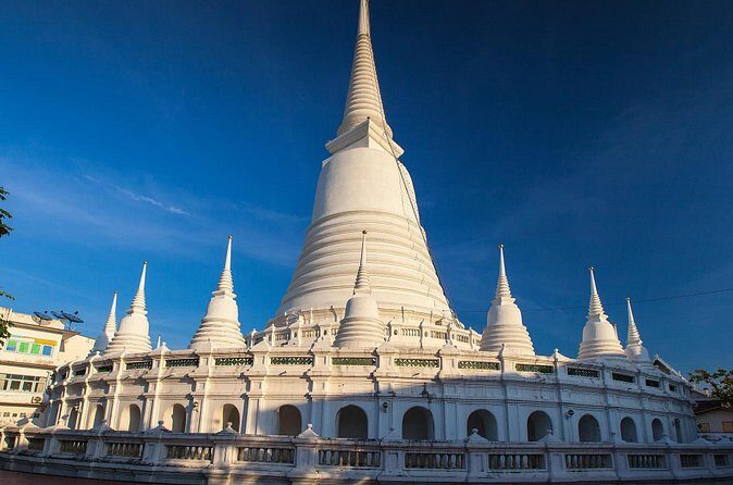Tuk-Tuk Tour of Bangkok's Nighttime Food Temples and Markets - Frequently Asked Questions