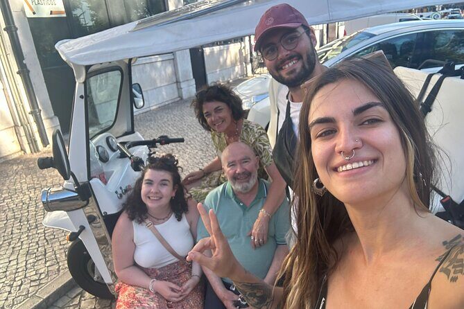 Tuk Tuk's Private Tourist Circuits in Lisbon - Guides Who Make the Difference