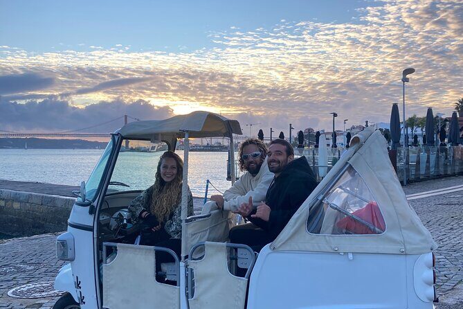 Tuktuk adventure through Lisbon - In The Sum Up