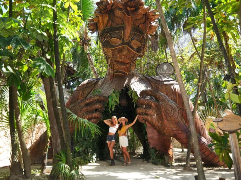Tulum Photoshoot - Escultura Ven a la Luz Photographer - Tulum Photoshoot - Escultura Ven a la Luz Photographer