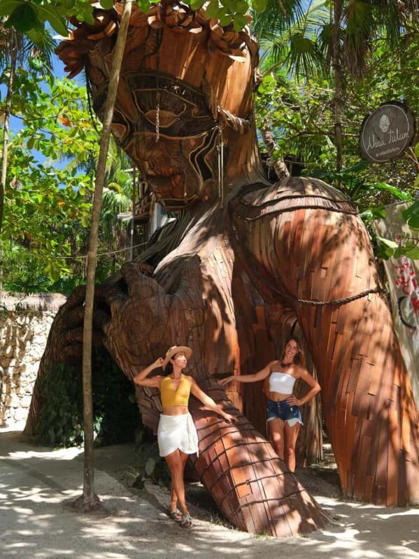 Tulum Photoshoot - Escultura Ven a la Luz Photographer - The Sum Up