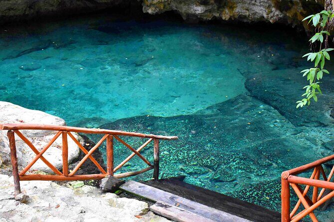 Tulum Ruins 4 Cenotes & Giant Sculpture - Key Points