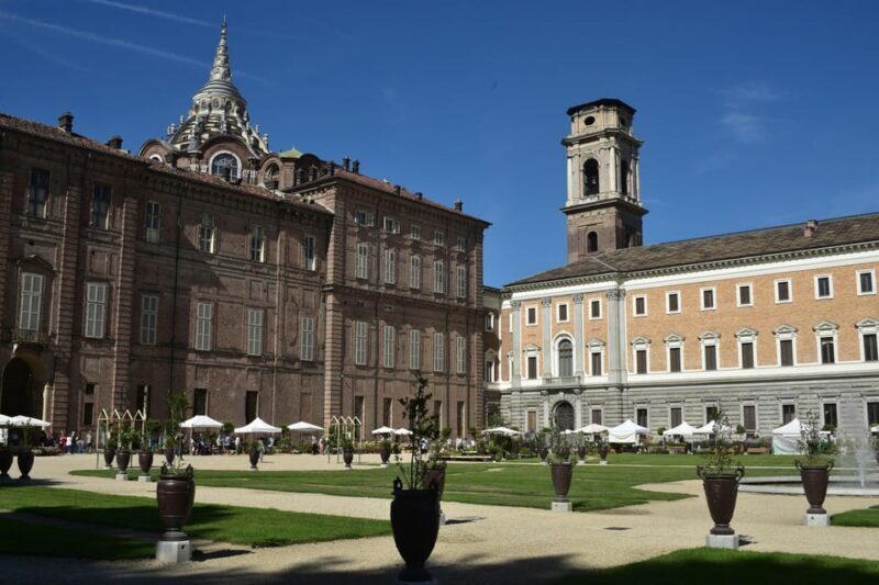 Turin: Entrance ticket for Palazzo Reale & audioguide - In-Depth Review: Visiting the Royal Palace of Turin with Your Smartphone
