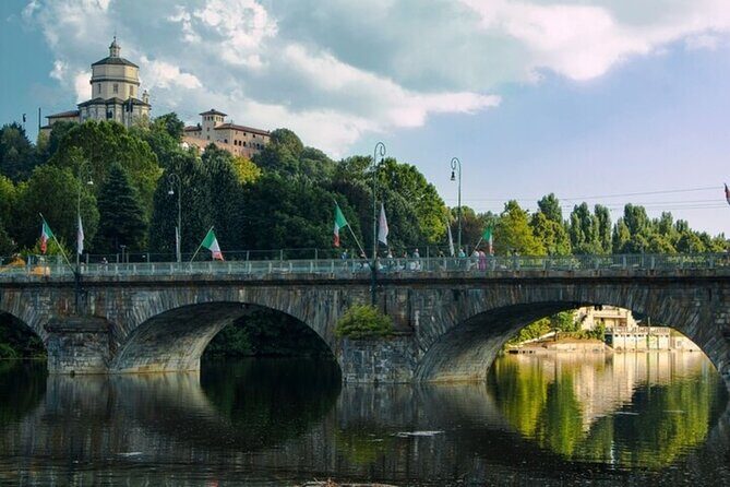 Turin Must-See Attractions Walking Tour With A Guide - A Detailed Look at the Turin Must-See Attractions Walking Tour