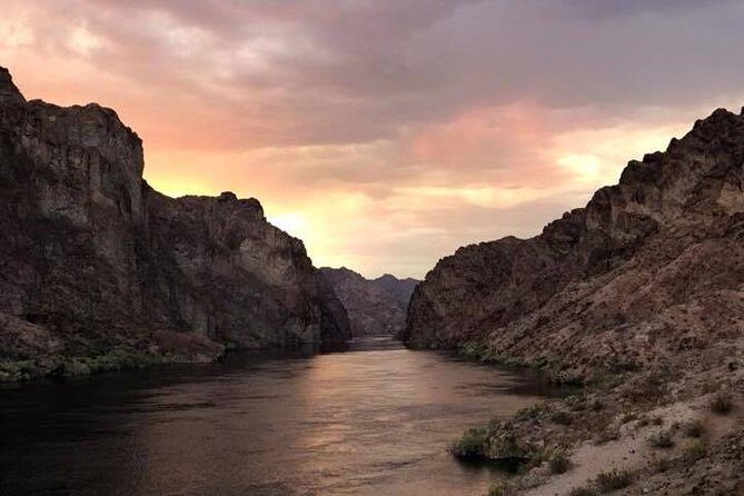 Twilight Black Canyon Kayak Tour with Bonfire Experience - Who Should Consider This Tour?