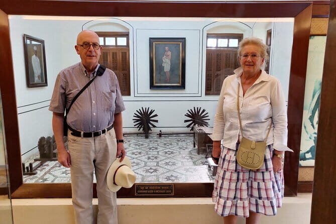 Twilight in Mumbai: Discover the City by Night with Food Options - Who Will Love This Tour?