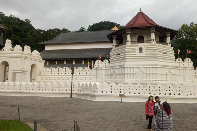 Two Days Cultural Tour Sigiriya Dambulla and Kandy - Two Days Cultural Tour Sigiriya Dambulla and Kandy: An In-Depth Look