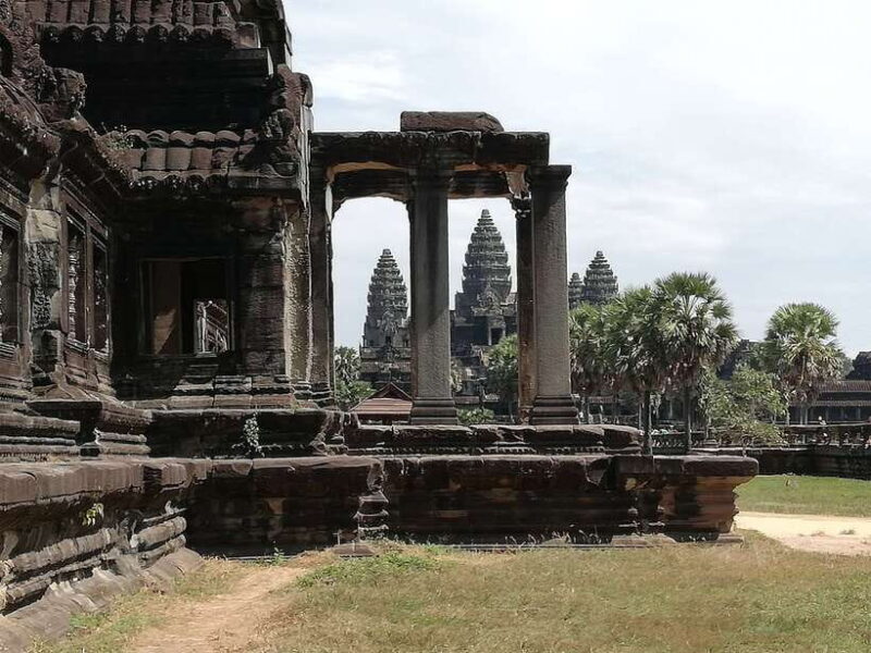 Two Days Tour Angkor Complex; Banteay Srei, and Kulen Hill - Authenticity and Value