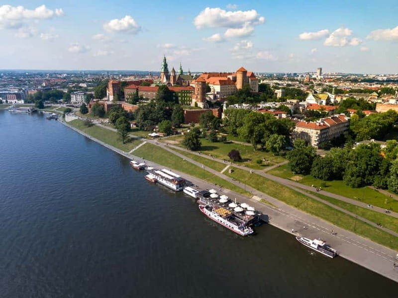 Tyniec: Cruise from Krakow to Tyniec - Tyniec: Cruise from Krakow to Tyniec