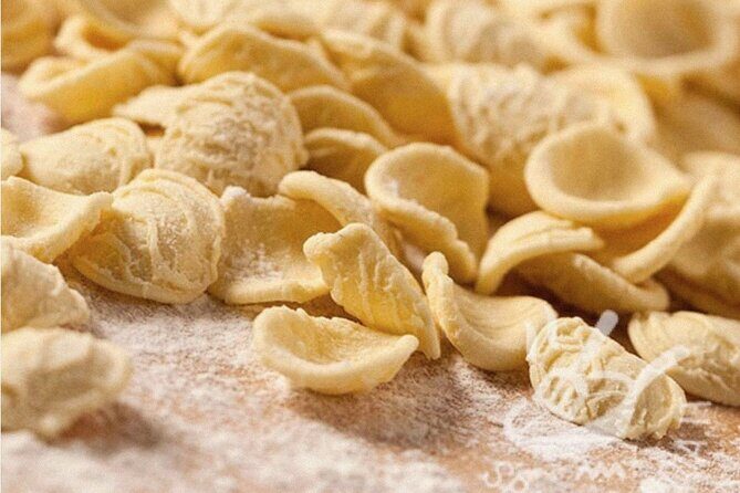 Typical Apulian Orecchiette Cooking Class + Dinner included and Wines - Authentic Apulian Pasta Experience in Lecce: Orecchiette Cooking Class with Dinner and Wine