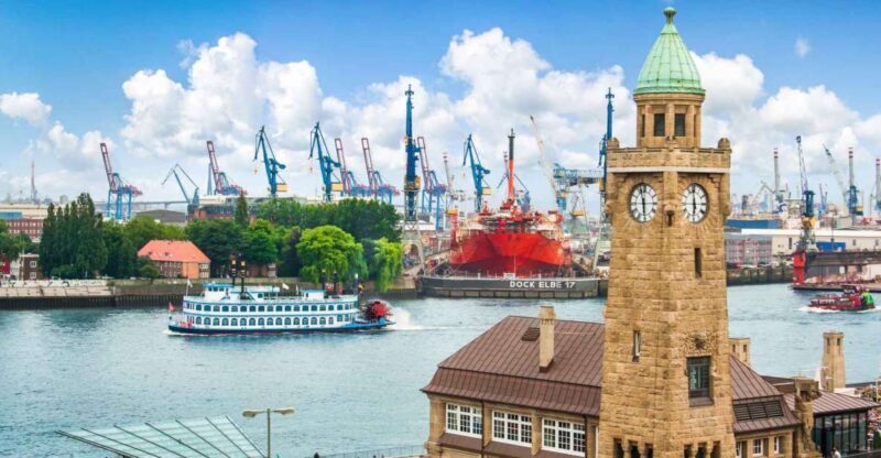 U-Boot Museum & War History Private Tour in Hamburg - Discover Hamburg’s Maritime Heritage and Military Past