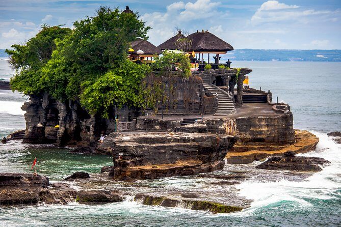 Ubud and Tanah Lot Temple Small Group Sunset Tour - The Sum Up