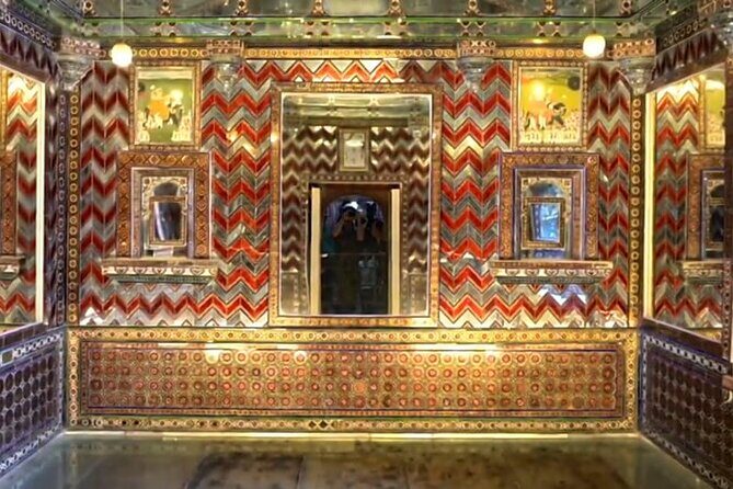 Udaipur City Full-Day Guided Sightseeing Tour - Exploring Udaipur with a Private Full-Day Tour