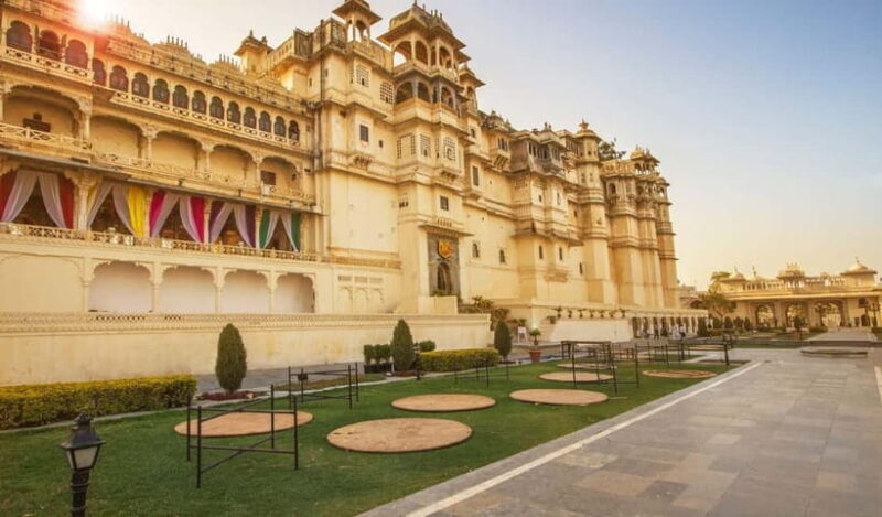 Udaipur : Full Day Private City Tour With Guide and Car - Key Points