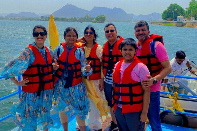 Udaipur Full Day Sightseeing Tour by Private Car - The Tour Experience: What You Can Expect