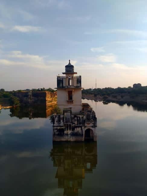 Udaipur: Guided Day Trip to Chittorgarh Fort - Key Points