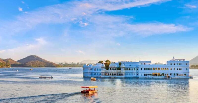 Udaipur: Highlights of Udaipur, Guided Half-Day Car Tour - Key Points