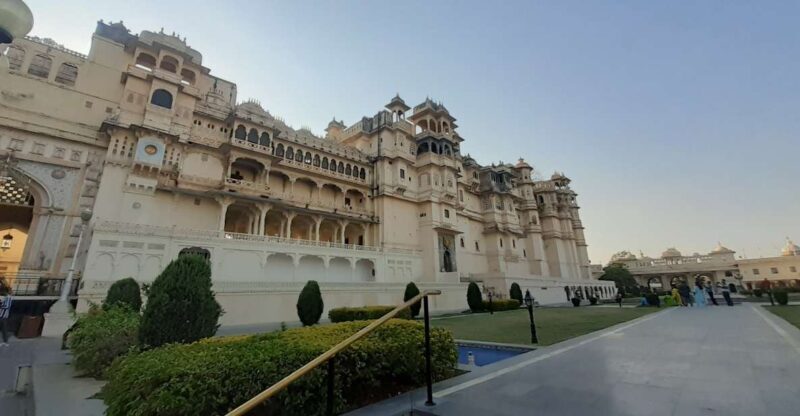 Udaipur Highlights: Private City Sightseeing guided tour - An In-Depth Look at Udaipur Highlights: Private Guided Tour