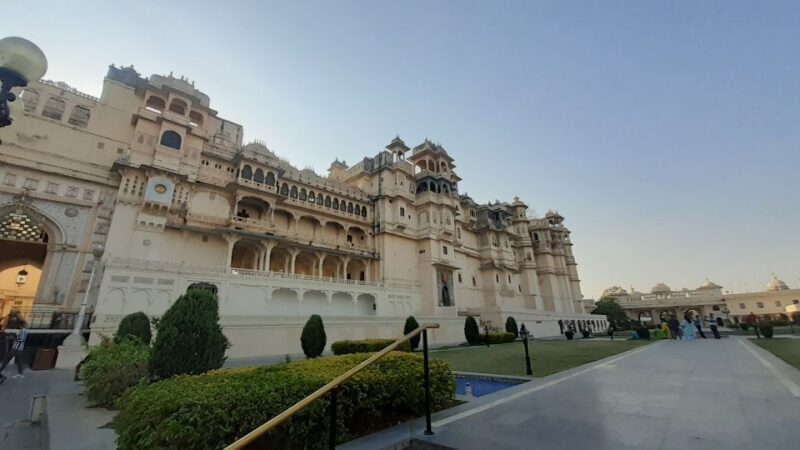 Udaipur Highlights: Private City Sightseeing guided tour - FAQs