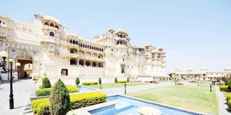 Udaipur: Private City Tour with Boat Ride - Enchanting Udaipur in a Day: Private Tour with a Boat Ride