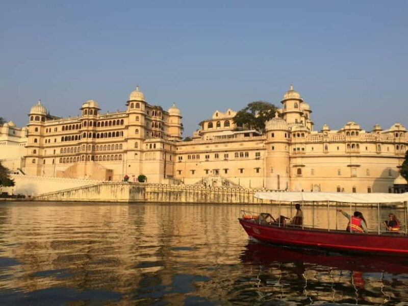 Udaipur: Private City Tour with Boat Ride - Key Points