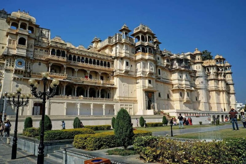 Udaipur: Private City Tour with Boat Ride - Who Is This Tour Best For?