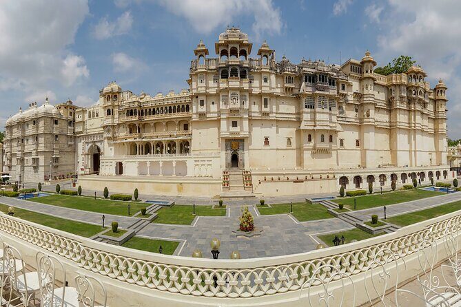 Udaipur Sightseeing Tour Package with Guide and Private Taxi - Practical Tips for a Smooth Tour