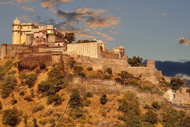Udaipur to Kumbhalgarh and Ranakpur Full-Day Tour with Lunch - Key Points