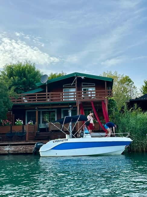 Ulcinj: Private Amazonas Boats Rental - FAQ