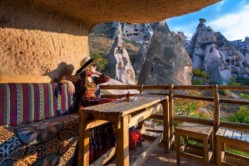 Ultimate Cappadocia Experience: Red & Green Tour in One Day - Guides: The Heart of the Experience