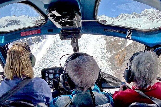 Ultimate Discovery: 3 Glaciers & Snow Landing  45min - Frequently Asked Questions