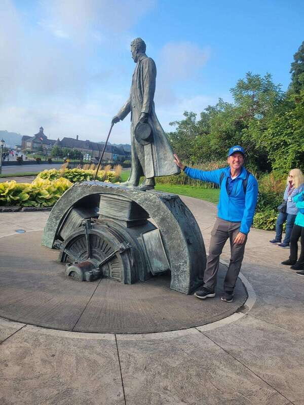 Ultimate Niagara Falls Tour with Boat Cruise - FAQs