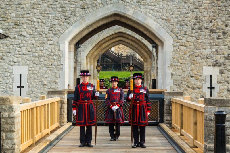 Ultimate Tower of London, Beefeater Welcome & Crown Jewels - Who Should Consider This Tour?