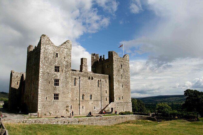 Ultimate Yorkshire Dales Tour - Magnificent Views - Photo Stops - Expert Guide - Who Will Love This Tour?