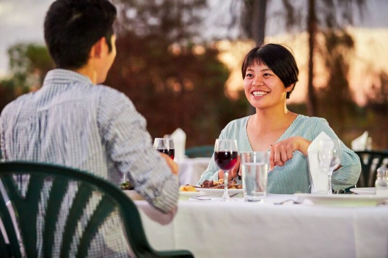 Uluru: Sunset, Sparkling Wine, Cheeseboard & Gourmet BBQ - Stargazing and Aboriginal Stories