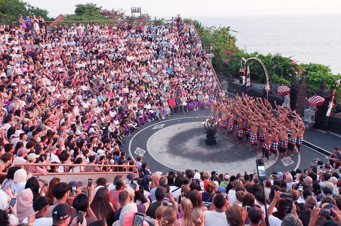Uluwatu Kecak and Jimbaran Bay - The Sum Up