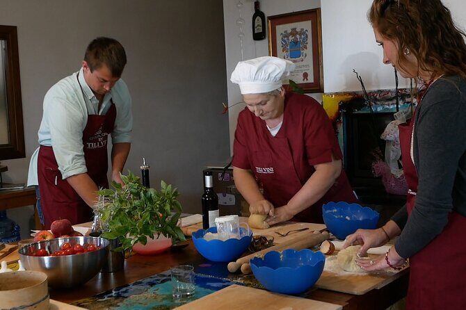 Umbrian Regional and Traditional Cooking Class with Lunch in Assisi - Practical Details and Considerations