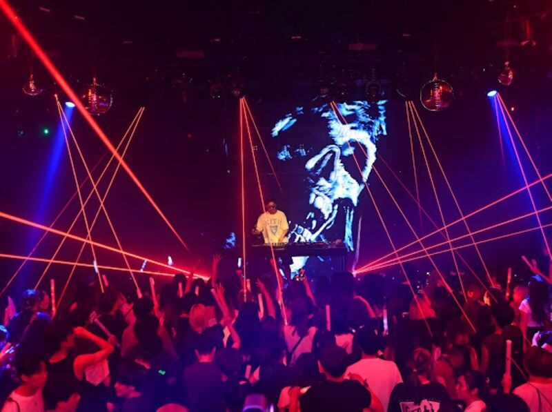 Umeda Osaka | PICCADILLY Live Show & Nightclub Ticket | Shisha & Karaoke - A dinner show that turns into a club night